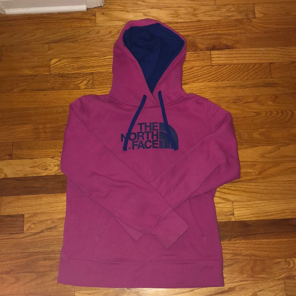 The North face medium hoodie, worn only twice